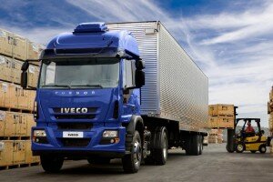 Velocidad máxima para camiones en Capital Federal pasa de 80 a 60 km/h