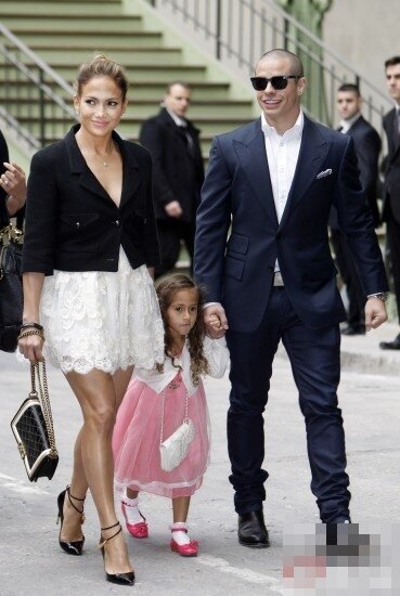 Jennifer López y su hija Emme se roban el show en el desfile de Chanel 