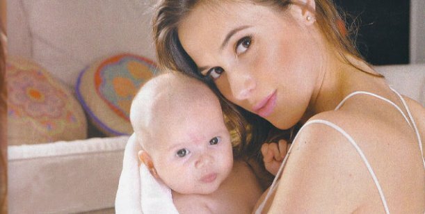 Fotos de Chechu Bonelli y su hija recién nacida